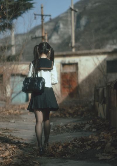 时间停止器侵犯公交车上的女性_国产剧全集在线观看