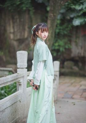 三只裸熊第一季普通话_DVD高清完整版播放