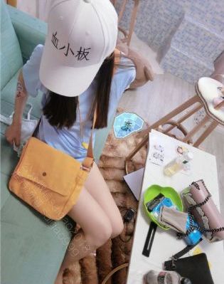 女朋友的母亲_1080免费播放